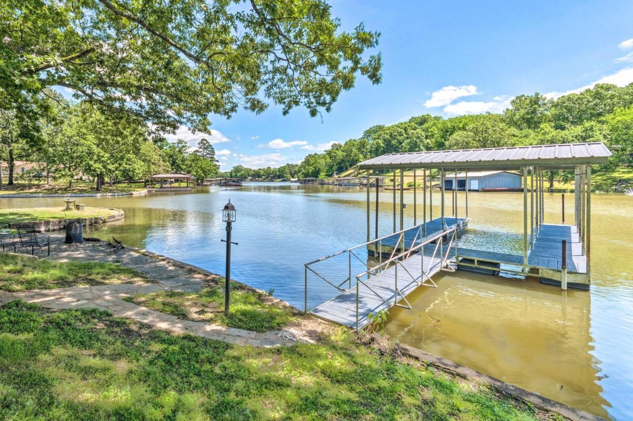 Lakefront Hot Springs Home With Updated Deck And Dock! Exteriör bild